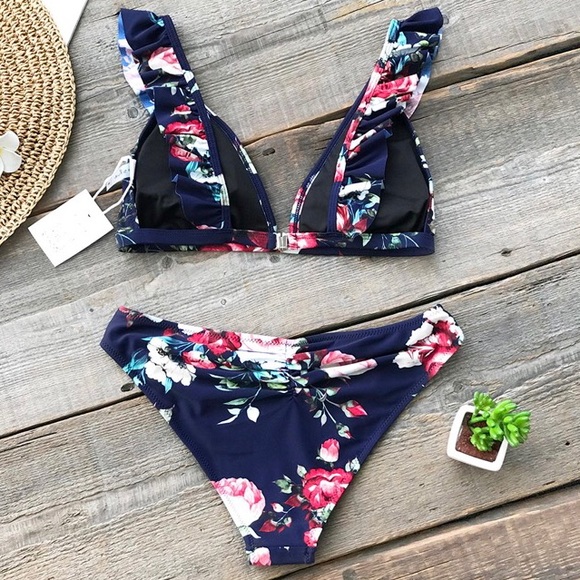Floral Navy Ruffled Bikini Swimsuit - Picture 5 of 8